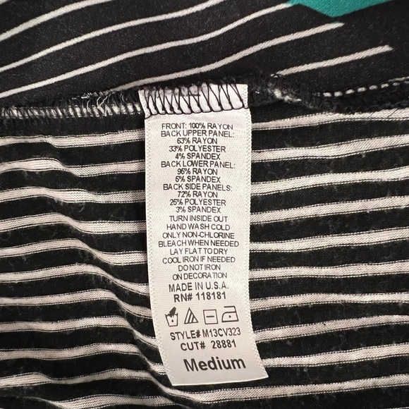 Women sleeveless top /size M - Picture 6 of 6